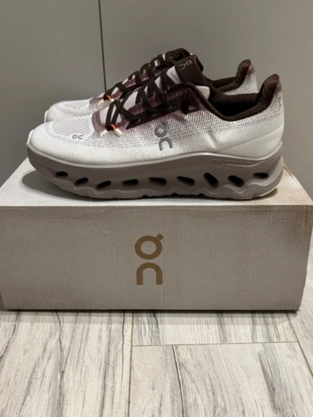 Women’s On Cloudtilt Quartz Pearl White Coffee Sneakers US 7